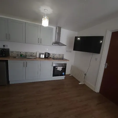 아파트 Lovely 1 Bedroom 브리스틀