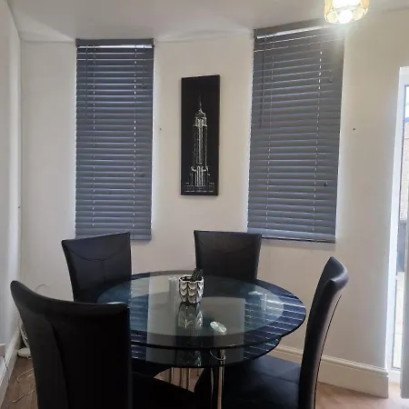Lovely 1 Bedroom 公寓 布里斯托